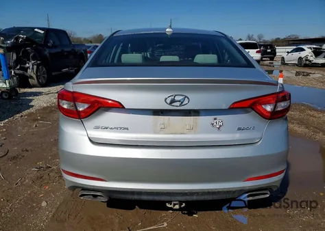 2015 Hyundai Sonata Sport z USA, uszkodzony, nr VIN 5NPE34AF4FH093768